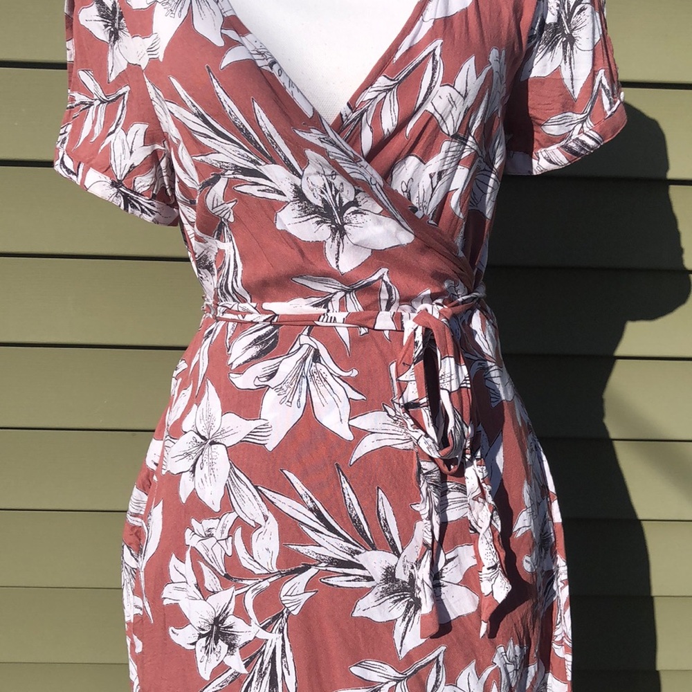 Floral Wrap Dress - Picture 2 of 6